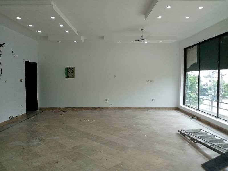 04 MARLA COMMERCIAL FLOOR AVAILABLE 20