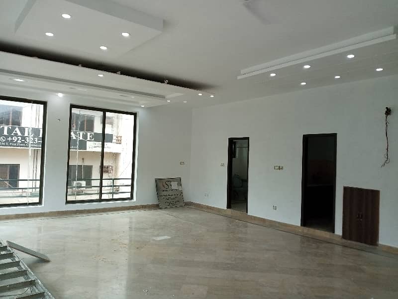 04 MARLA COMMERCIAL FLOOR AVAILABLE 38