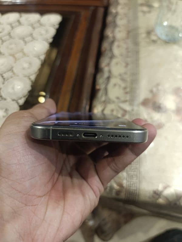 Asslam Alikum I'm selling iPhone 15 pro max 3