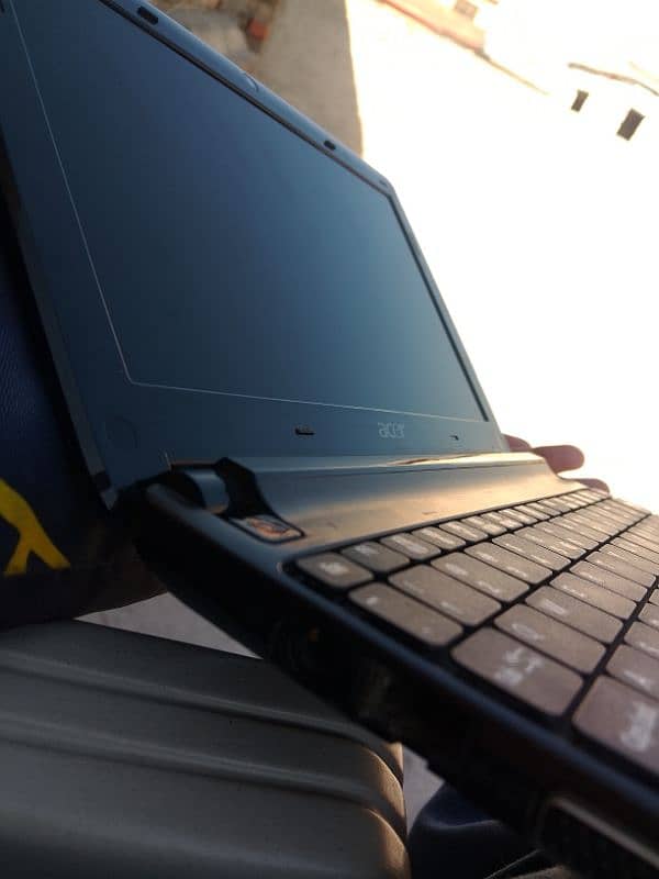 Acer laptop only serious Byer contact me 2