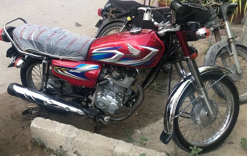 HONDA CG 125 2022 model Karachi registered 1