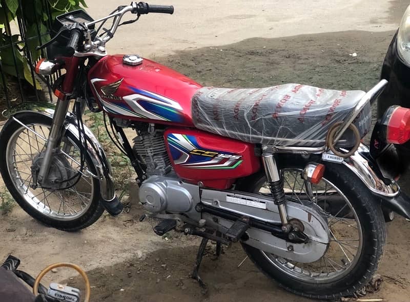 HONDA CG 125 2022 model Karachi registered 4