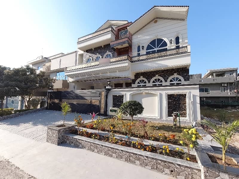 Ready To sale A House 3200 Square Feet In G-13/2 Islamabad 1