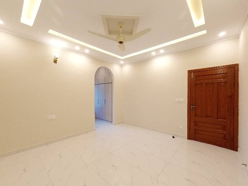 Ready To sale A House 3200 Square Feet In G-13/2 Islamabad 16