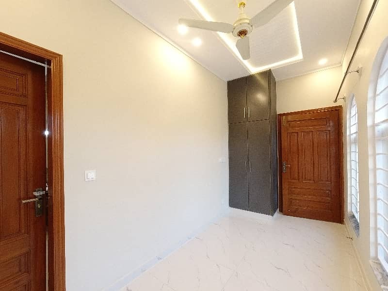 Ready To sale A House 3200 Square Feet In G-13/2 Islamabad 40