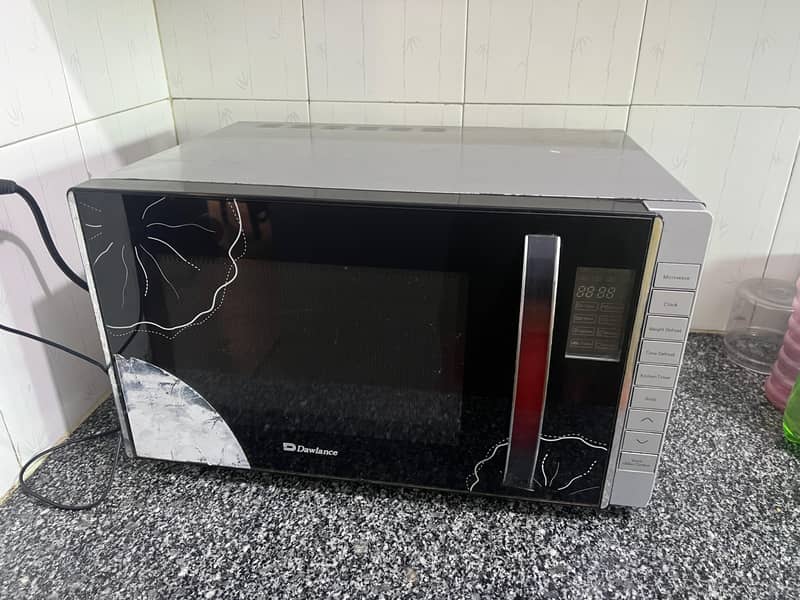 Dawlance microwave 20L approx 0