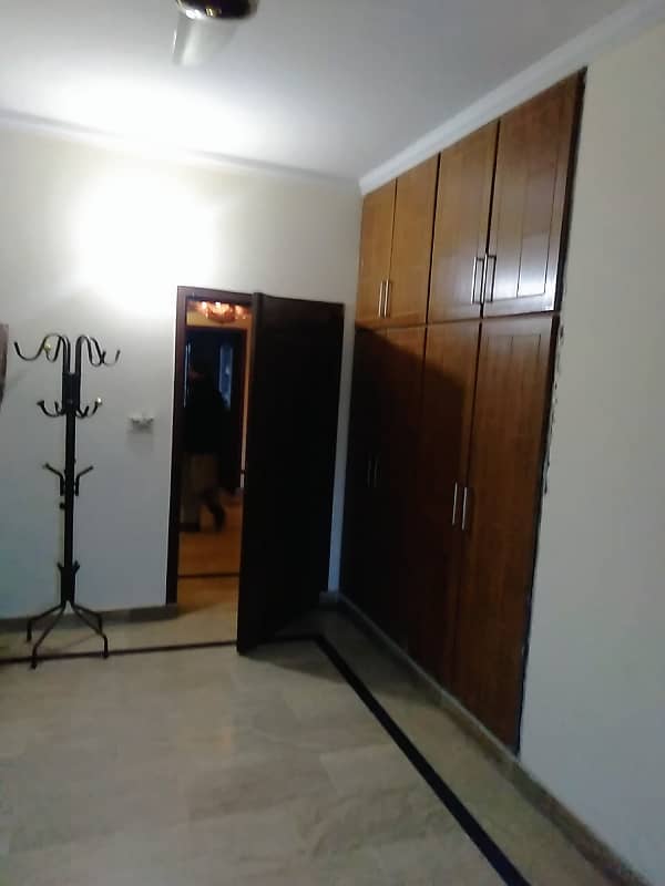 Vip beautiful 5 marla upper portion is available for rent in sabzazar lhr 7