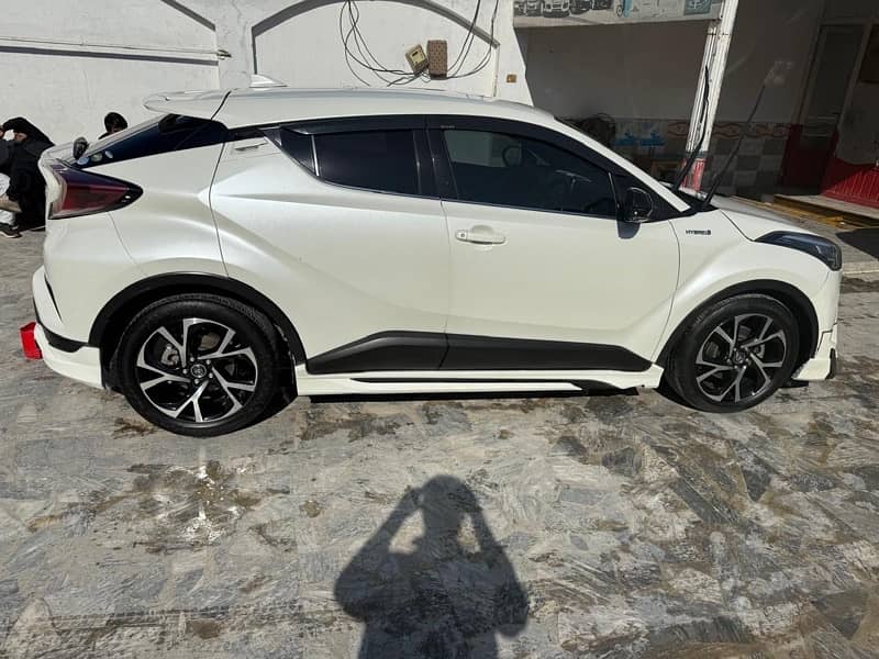 Toyota C-HR 2017 3