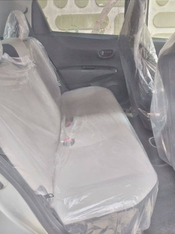 Toyota Vitz 2012 / 2016 for sale 8