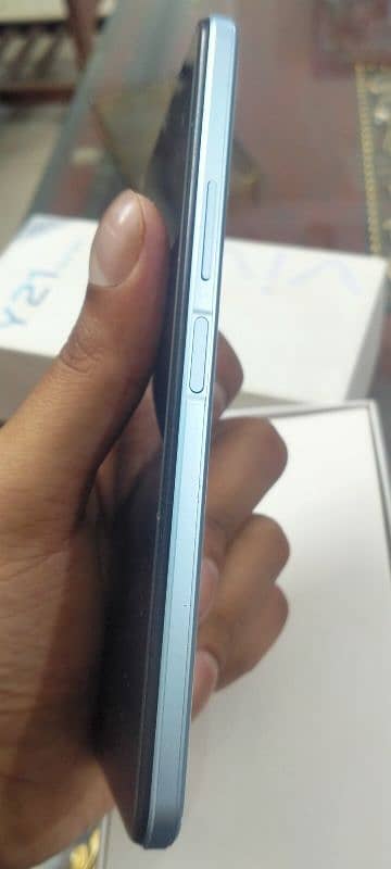 Vivo Y21 series 5