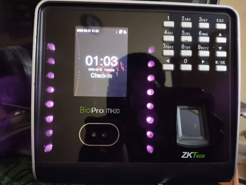 ZKTeco BioPro MH20 Biometric Face and Fingerprint Attendance 1