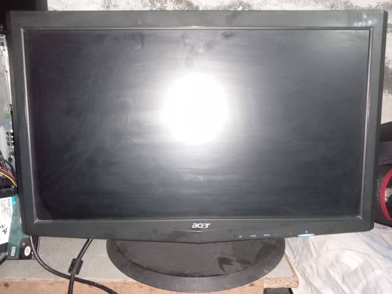 Acer 22 inach LCD far sale urgent 4