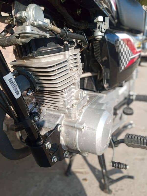 HONDA125 URGENT FOR SALE IN GOOD CONDITION 3