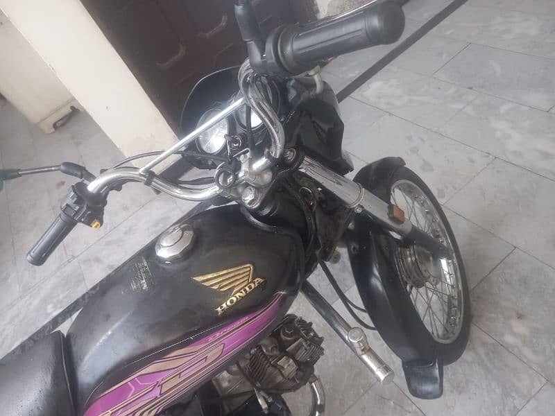 Honda Cd70 dream A one condition only side tapay change 1