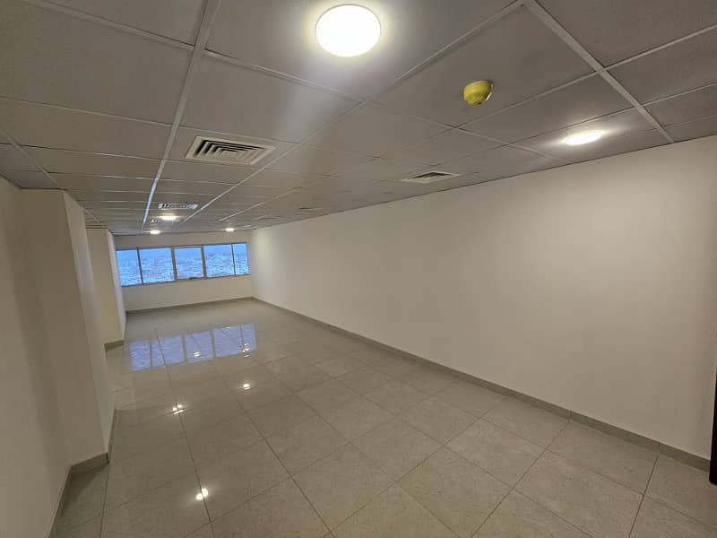 1300 Sqft Office Available On Rent 3