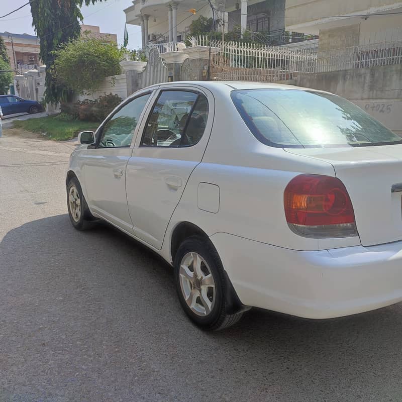 Toyota Platz 2003 car 5