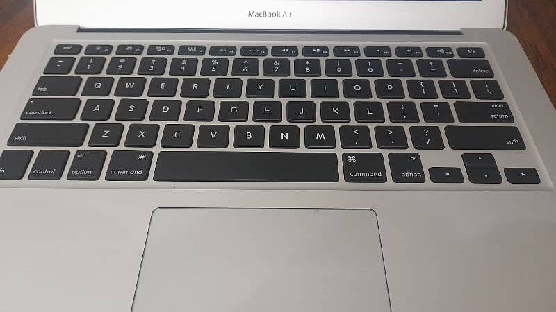 MacBook Air Early 2015 1