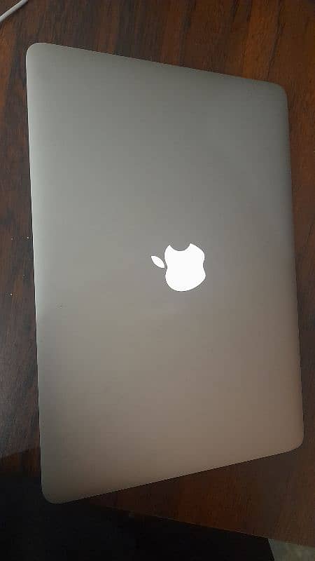 MacBook Air Early 2015 3