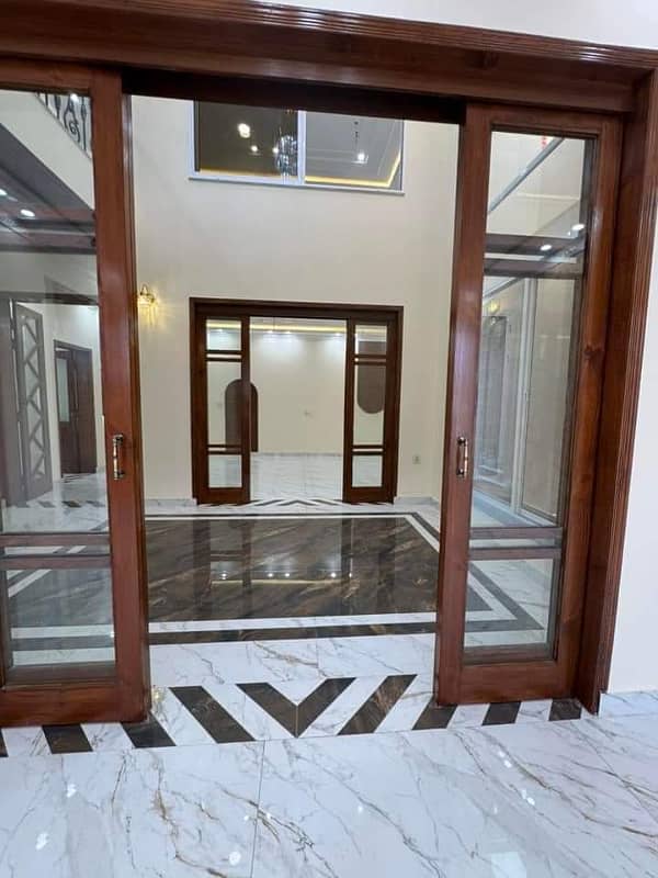 10 Marla Ultra Modern Most Elegant House For Sale In Buch Villas Multan 9