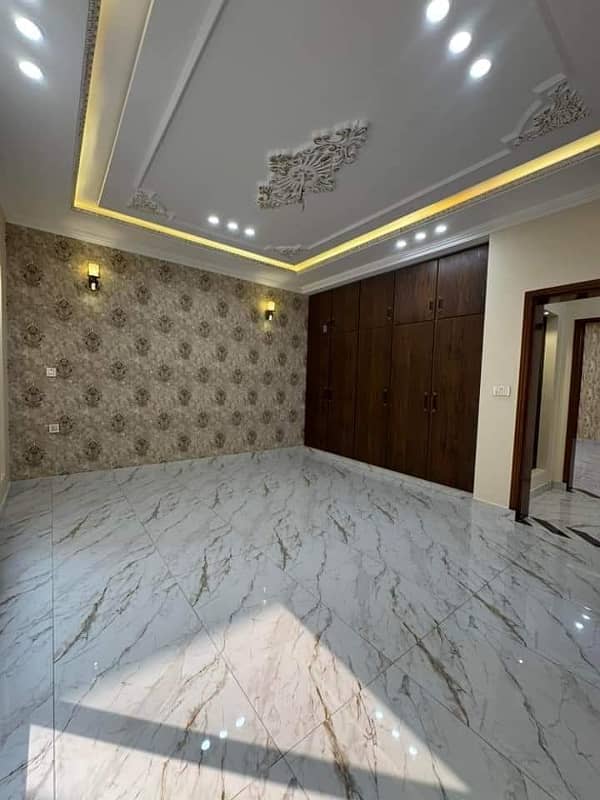 10 Marla Ultra Modern Most Elegant House For Sale In Buch Villas Multan 20