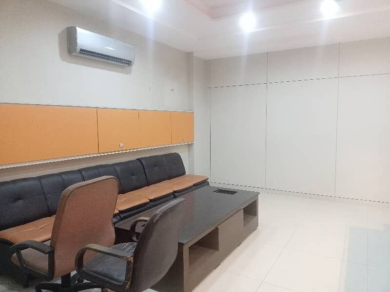 08 MARLA COMMERCIAL SEMI FURNISHED FLOOR WITH LIFT AVAILABLE 8