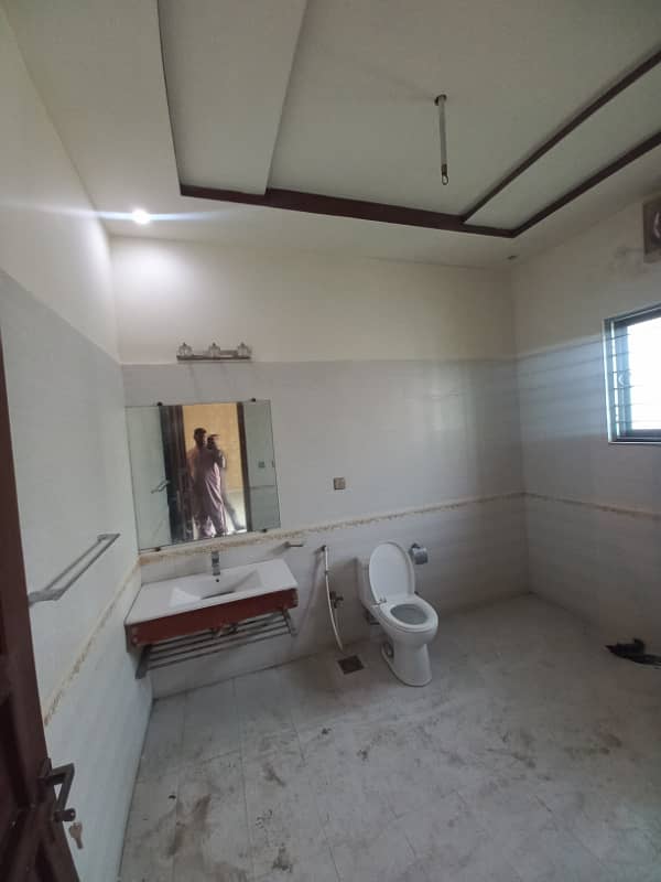 1 Kanal Upper Portion For Rent Available In Valencia Housing Society Lahore Bijli Pani Gas Available 11