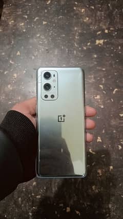 OnePlus 9 Pro / 12+12 ram / 256 Gb storage