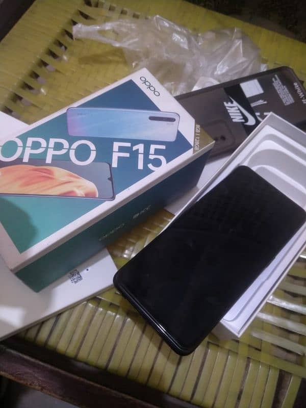 Oppo F15 8GB, 128GB 1