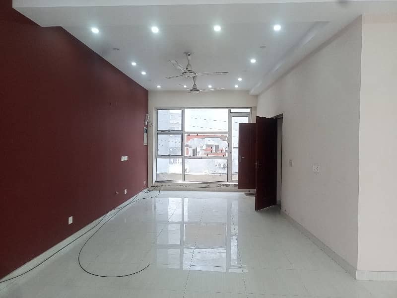 04 MARLA COMMERCIAL FLOOR AVAILABLE 0