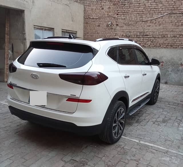 HYUNDAI TUSON (AWD ) Available  2023 model  RENT A CAR FAISALABAD. 8