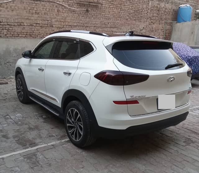 HYUNDAI TUSON (AWD ) Available  2023 model  RENT A CAR FAISALABAD. 9