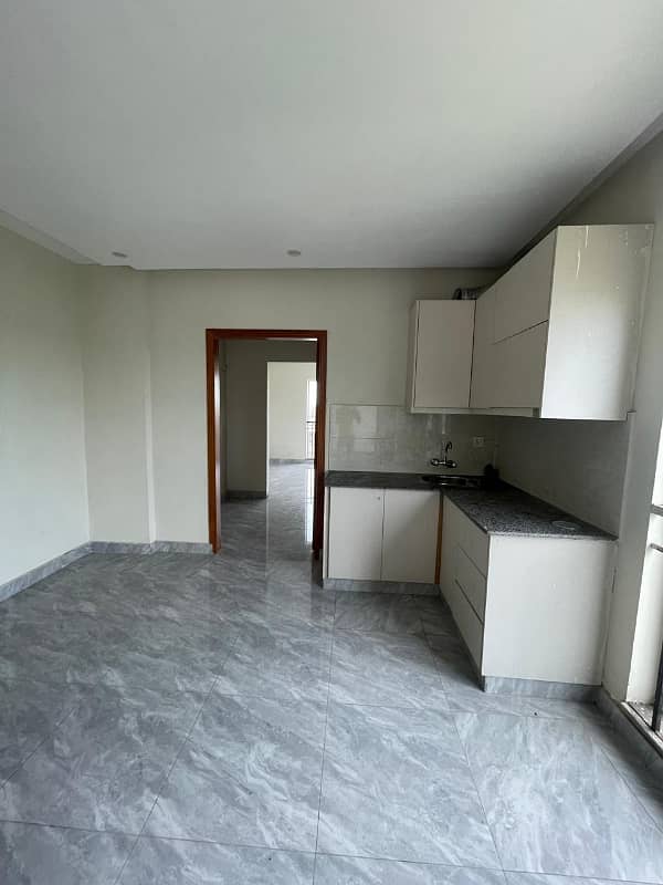 One bedroom apartment available for rent 3