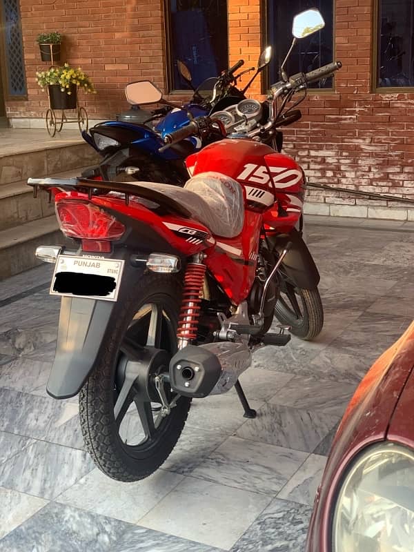 Honda CB150F Brand new 2025 1