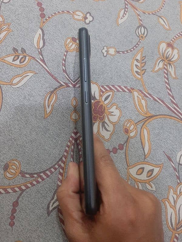 realme c25s 4