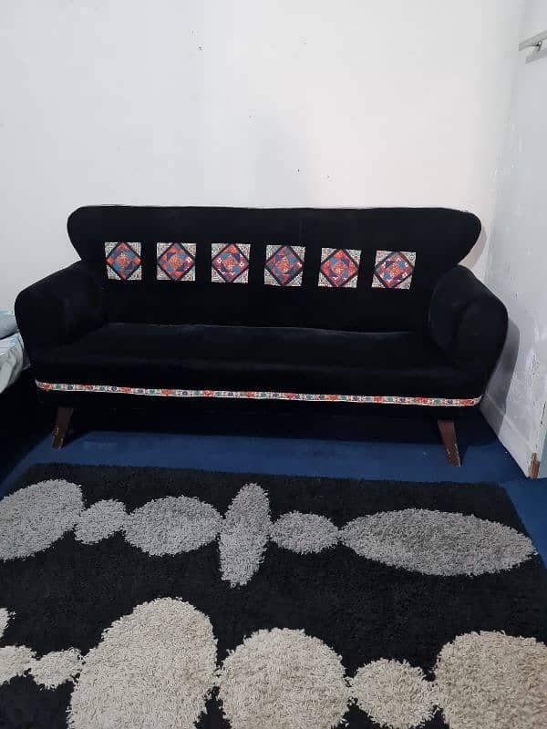 Good condition  3 seater sofa 0