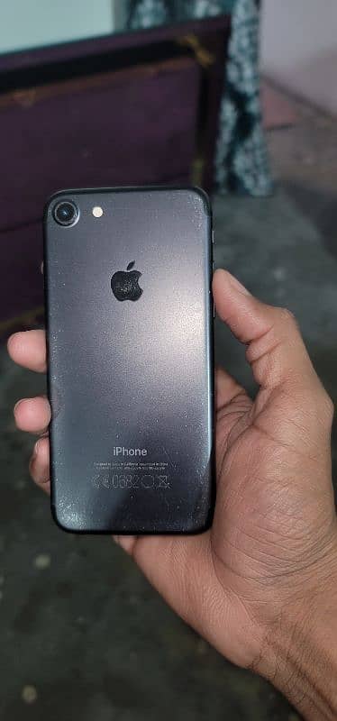 I phone 7 official pta 1