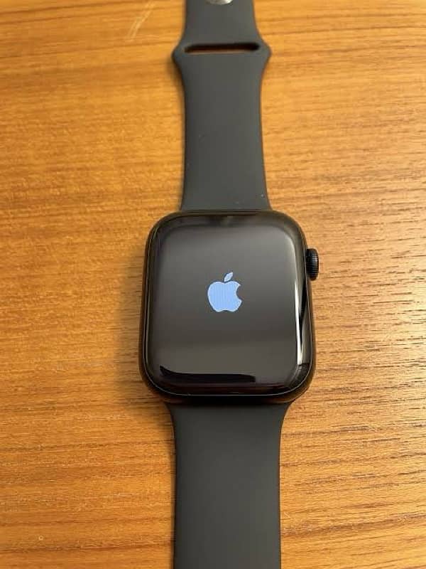 Apple Watch Series 8 45 mm 0