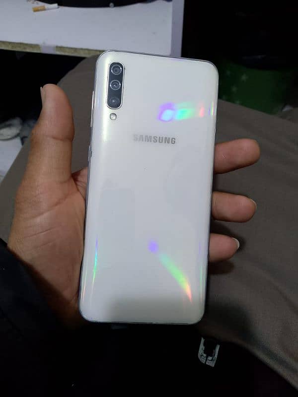 samsung a50 in good condition 2