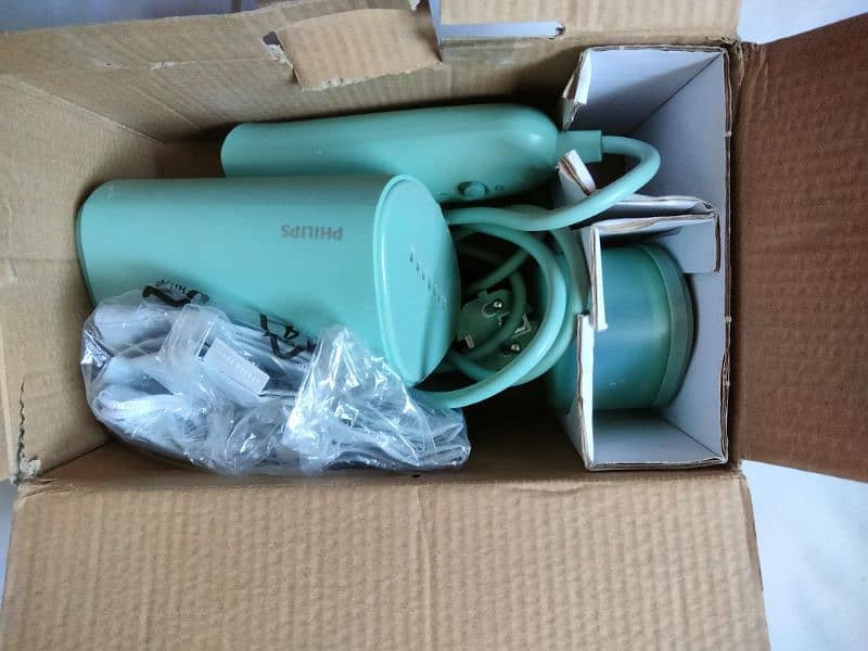 PHILIPS HANDHELD STEAMER 3000 series 1