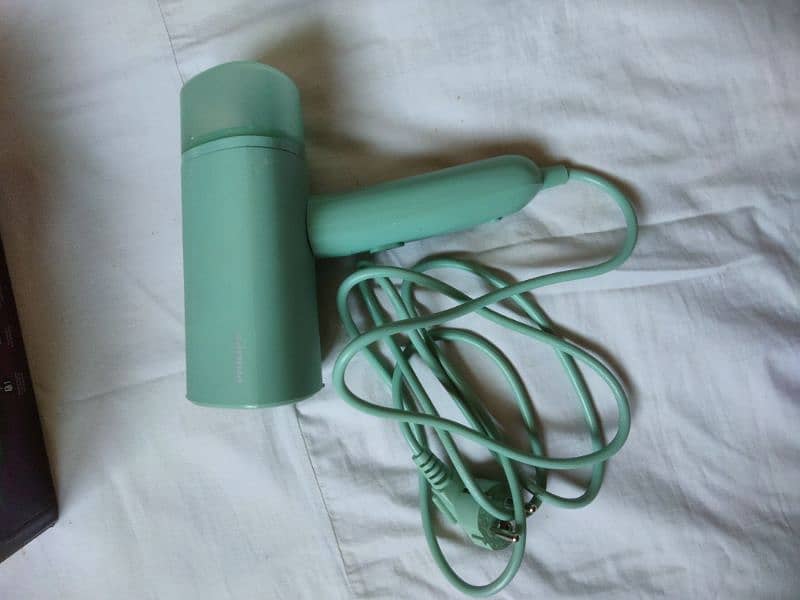 PHILIPS HANDHELD STEAMER 3000 series 4