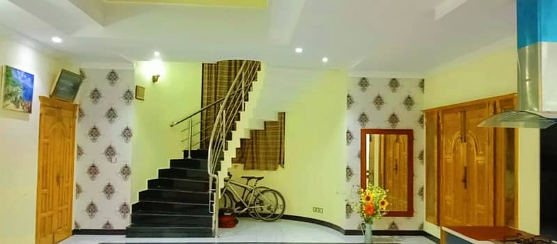 Banigala fully furnished 1.5 kanal house available for rent 0