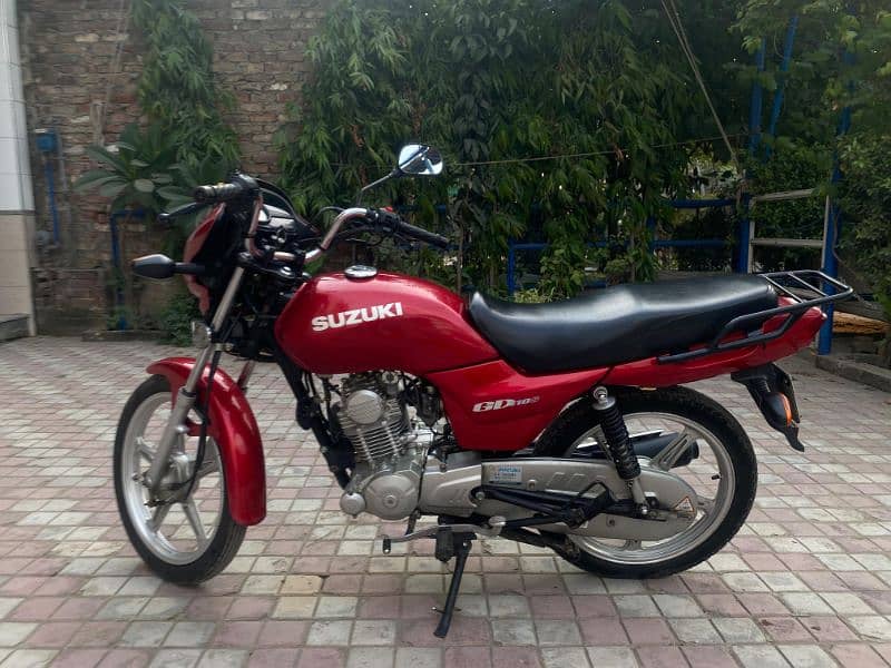 Suzuki 110s Red 1