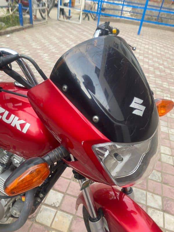 Suzuki 110s Red 8