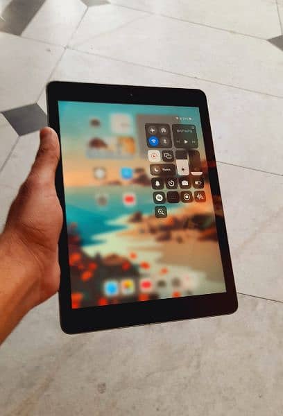 Ipad 5th generation 32GB 0