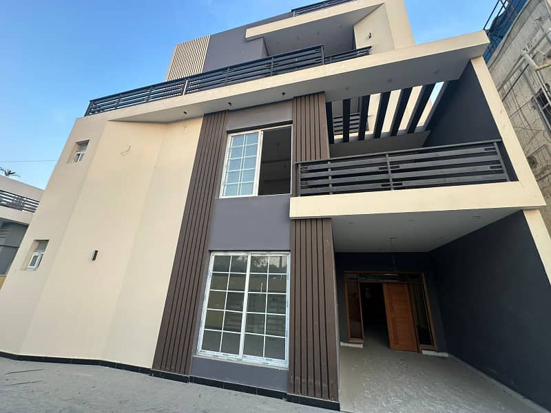 3600 SQ FT 4 BED ROOM UPPER PORTION WITH LIFT AND 3 CARS PARKING NEAR COCAN GROUND 14