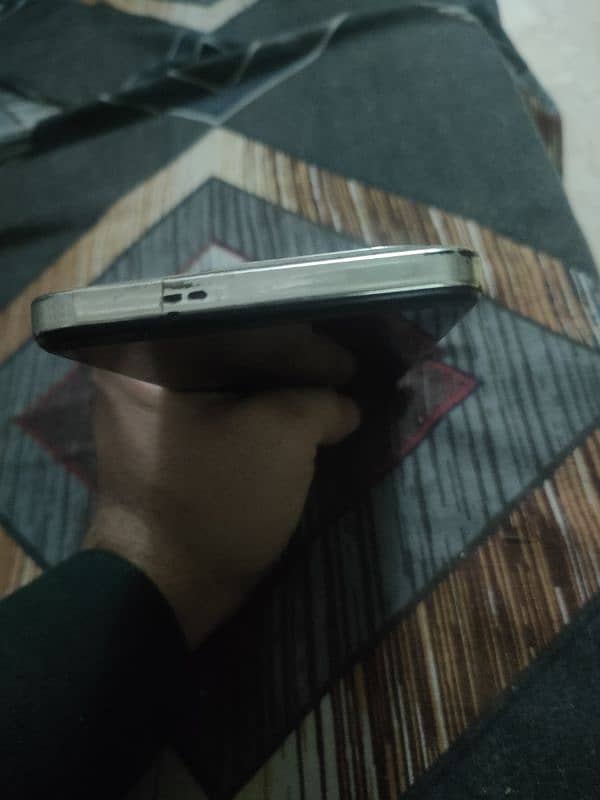 Infinix Hot 40 pro plus 7