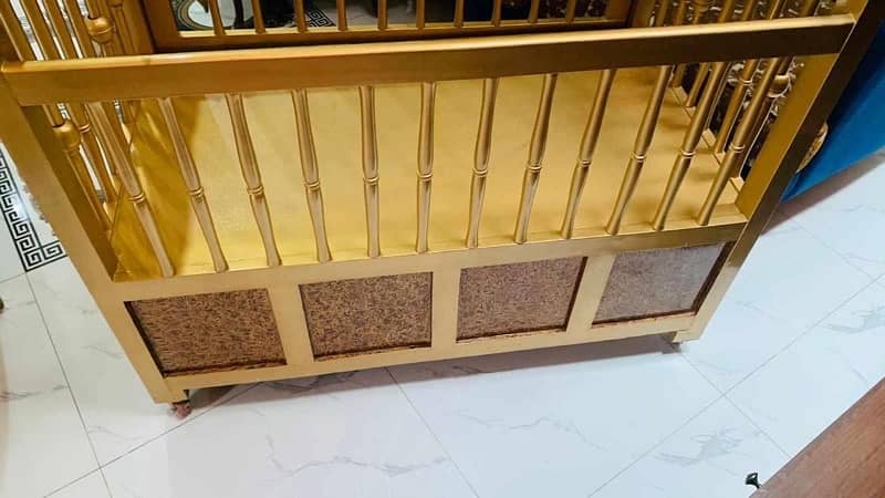 Wooden baby cot 2