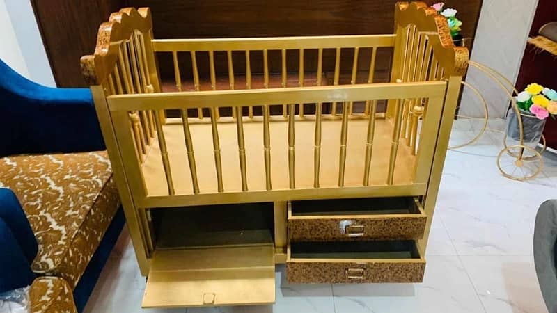 Wooden baby cot 8