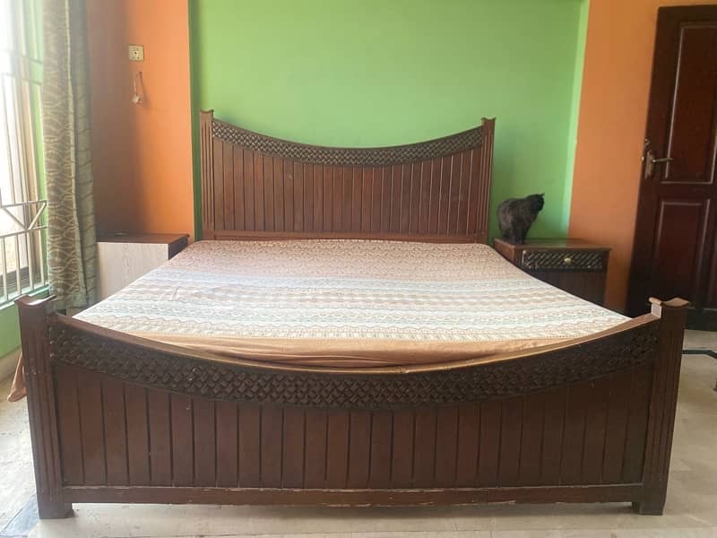 Wooden King Bed Set 0