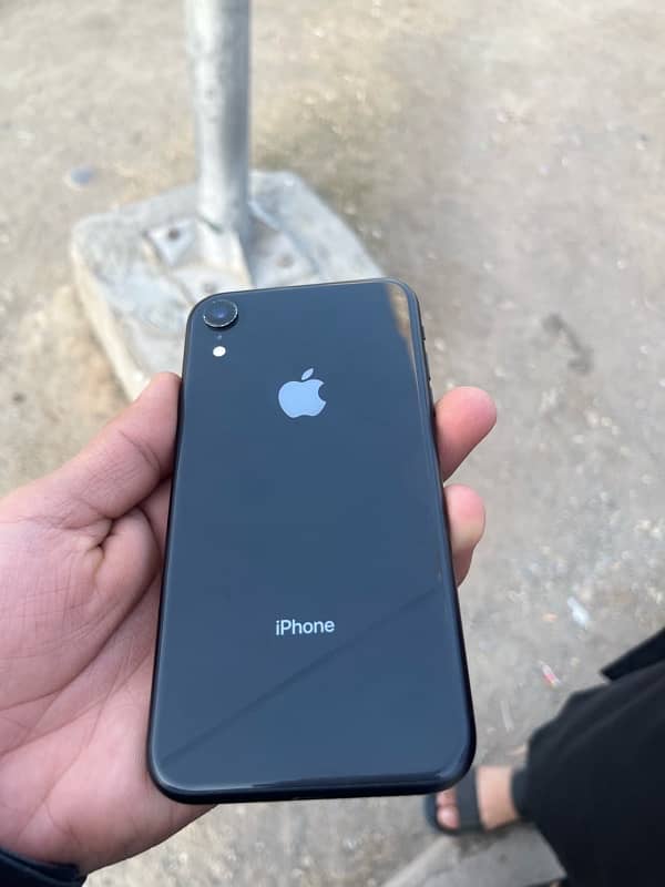 i phon xr w proff 128 GB PTA aproved BH 85 10/10 condition 0